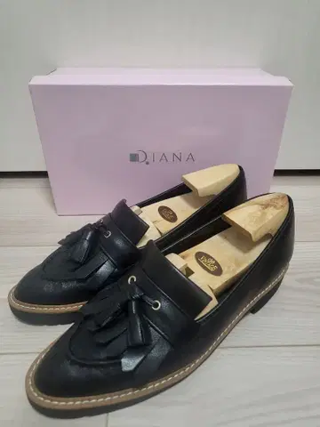 DIANA 통굽 3.5cm 태슬 로퍼 소가죽 블랙 24cm