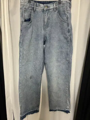 라이트 블루 스트레이트 레그 데님