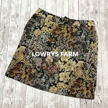 새상품급 LOWRYS FARM 로리즈팜 꽃무늬 레트로풍 타이트 스커트