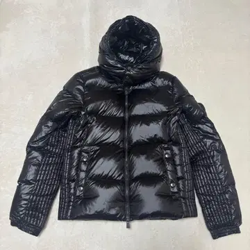 TATRAS 후드 부착 다운