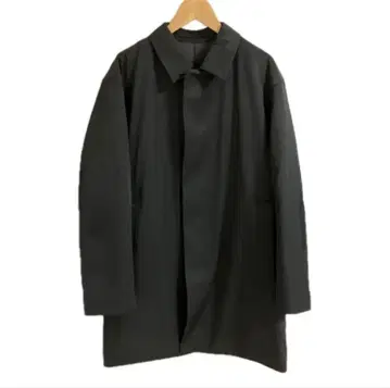 유니클로C 퍼프테크 하프 코트 L 사이즈 블랙