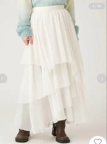 릴리 브라운 브라이트 시어 스커트 화이트