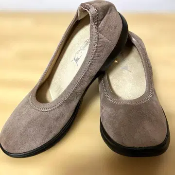 새상품급 락락 플라잉 펌프스 스웨이드 22cm 경량