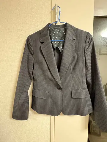 스트라이프 테일러드 자켓 & 타이트 스커트 세트