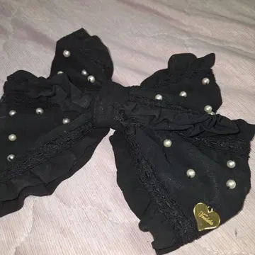 TRALALA 펄 장식 블랙 리본