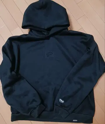 블랙 후드티 폴리에스테르 100%