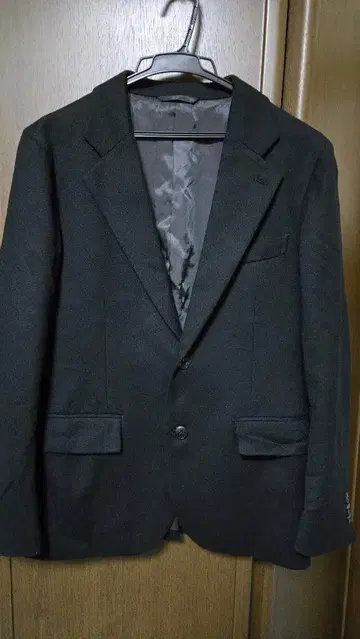 UNITED ARROWS 블랙 테일러드 자켓 2개 버튼