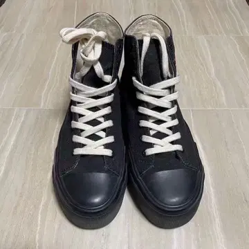 RNA 여성용 블랙 통굽 하이컷 스니커즈