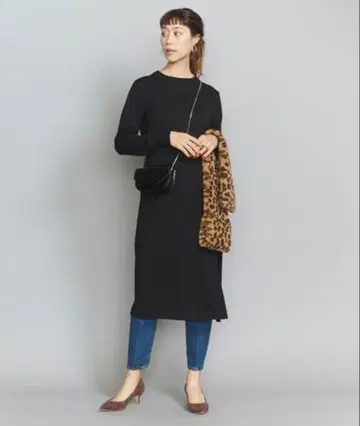 새상품급 BEAUTY&YOUTH 울 레이온 사이드 슬릿 니트 원피스