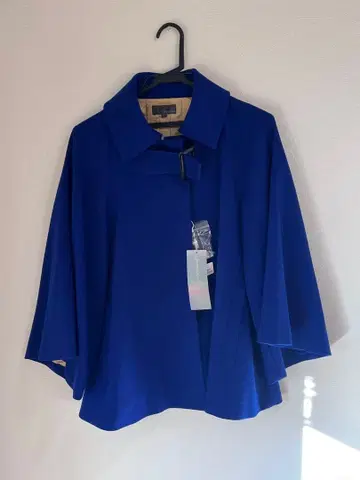 택 포함 새상품 정가 29,400엔 판초풍 아우터 브로치 포함