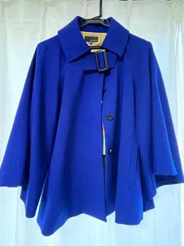 택 포함 새상품 정가 29,400엔 판초풍 아우터 브로치 포함