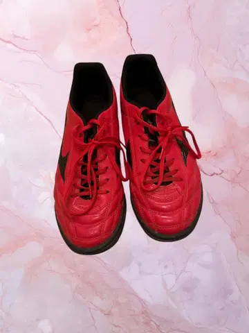 미즈노 풋살화 레드