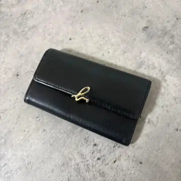 에네스베 키케이스