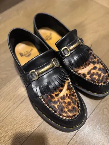 Dr.martens Adrian Loafer 레오파드 무늬