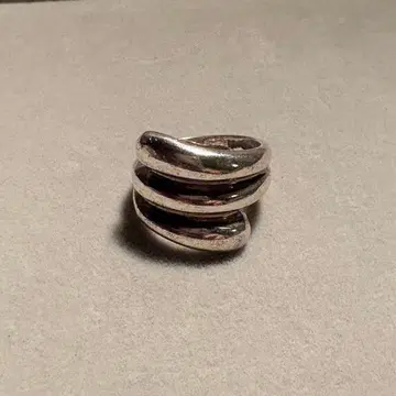 80's snake shape ring