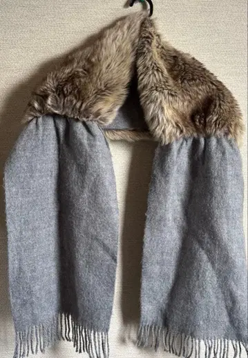 인조 모피 카라 부착 스톨 그레이