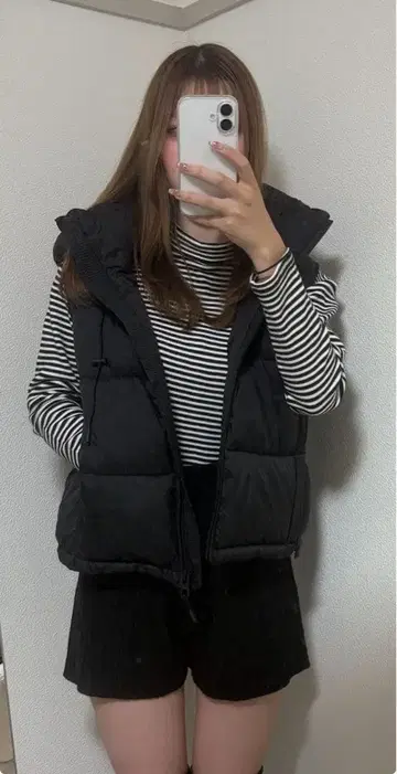 자라 ZARA M 블랙 후드 부착 다운 베스트