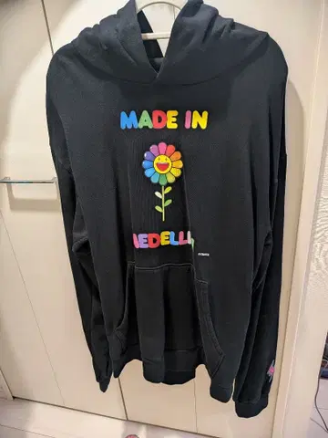 J. 발빈 블랙 후드티