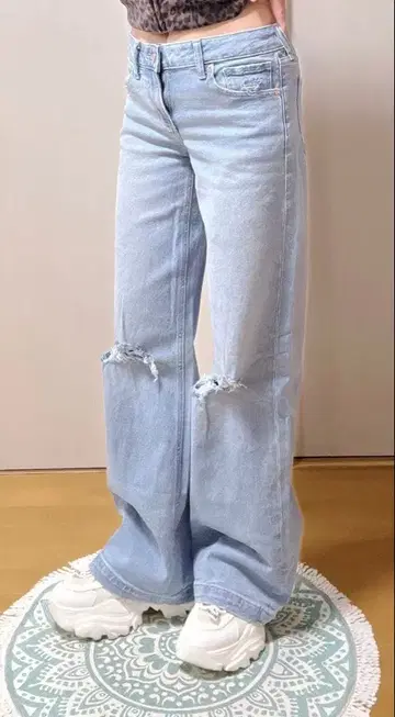 Gap 로우라이즈 스트라이드 와이드 데님 사이즈 26 wide denim