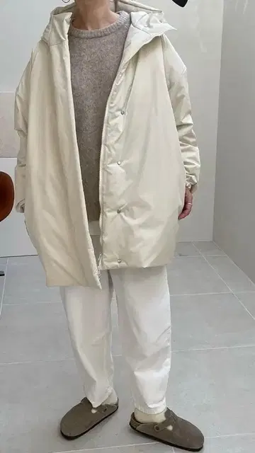 새상품 ARGUE DOWN FEATHER FOODIE BLOUSON