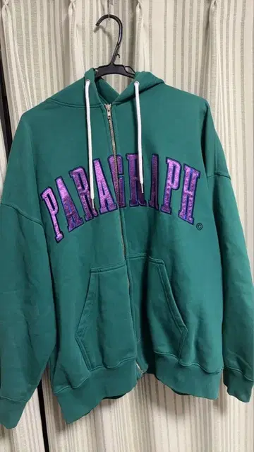 PARAGRAPH 후드티 스트릿