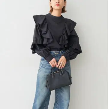 Spick and Span 코튼 브로드 프릴 블라우스 블랙