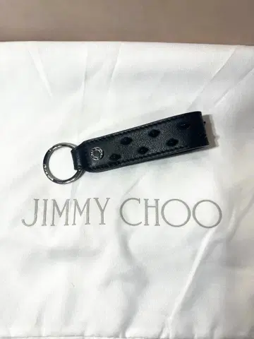 지미추 블랙 가죽 키링