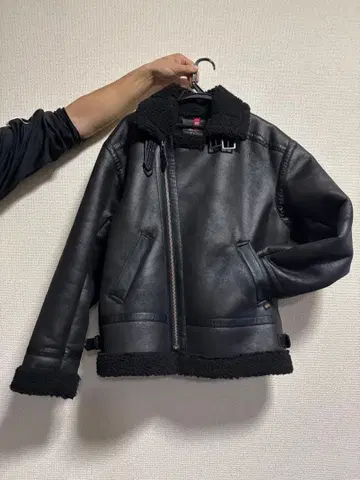 블랙 가죽 라이더 자켓