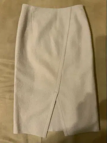 울 혼방 라이트 그레이 타이트 스커트