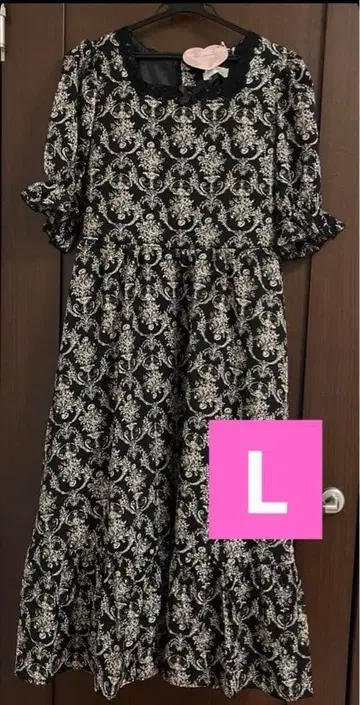 미사용 새상품 시마무라 x 아오키 미사코 다마스크 무늬 원피스 [블랙]