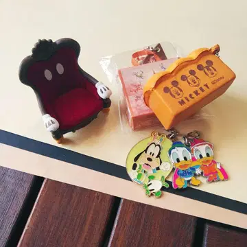 [디즈니] 미키 인형의 집 체어 스퀴즈 40주년 미니어처