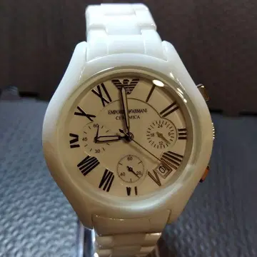 EMPORIO ARMANI 화이트 세라믹 손목시계