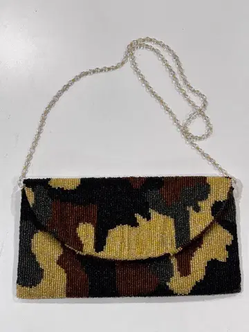 MOYNA 모이나 카모플라쥬 비즈 클러치백 파티백 미니백