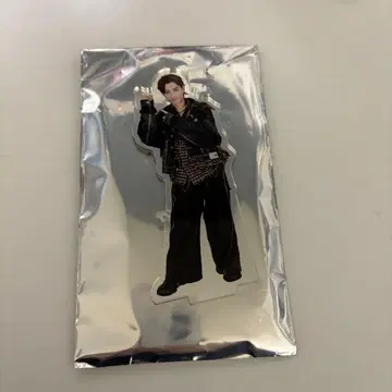 RESISTANCE 레지스탕스 오가타 다이고 아크릴 스탠드