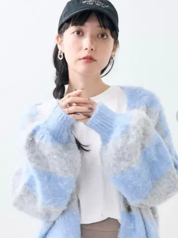 프릭스스토어 샤기 보더 니트 가디건 미사용 새상품