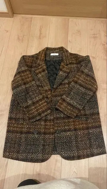 Nia 클래식 체크 무늬 체스터 코트