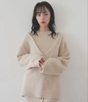 LIAN 앙상블풍 V넥 니트 풀오버