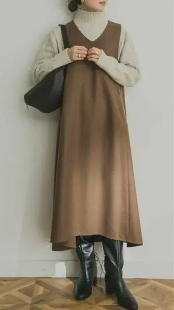 어반 리서치 텐트 라인 점퍼 원피스