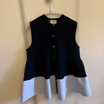 UNITED ARROWS 버튼 니트 베스트