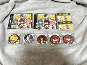 애니메이션 캐릭터 캔뱃지 세트와 CD