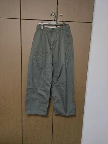 공휴일 한정 가격 RNA R4309 와이드 레그 치노