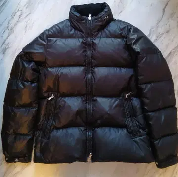 그린 라벨 남성용 다운 클리닝 완료