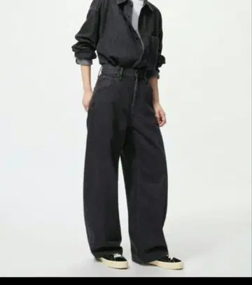 유니클로 배기 커브 청바지