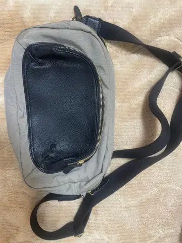 클레도란 숄더백