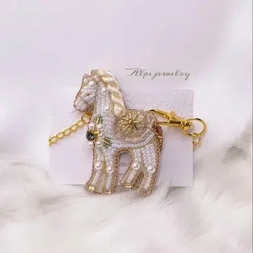 핸드메이드 비즈 자수 말 브로치(키링)