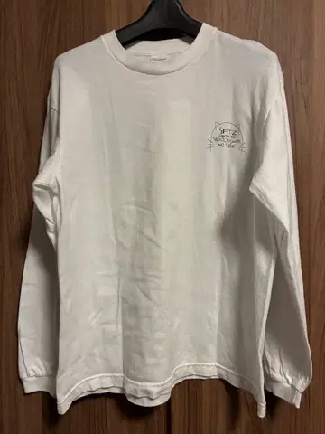 고양이 집의 저녁 긴팔 T셔츠 / SPITZ