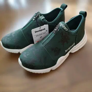 Desigual 꽃무늬 지퍼식 스니커즈 37