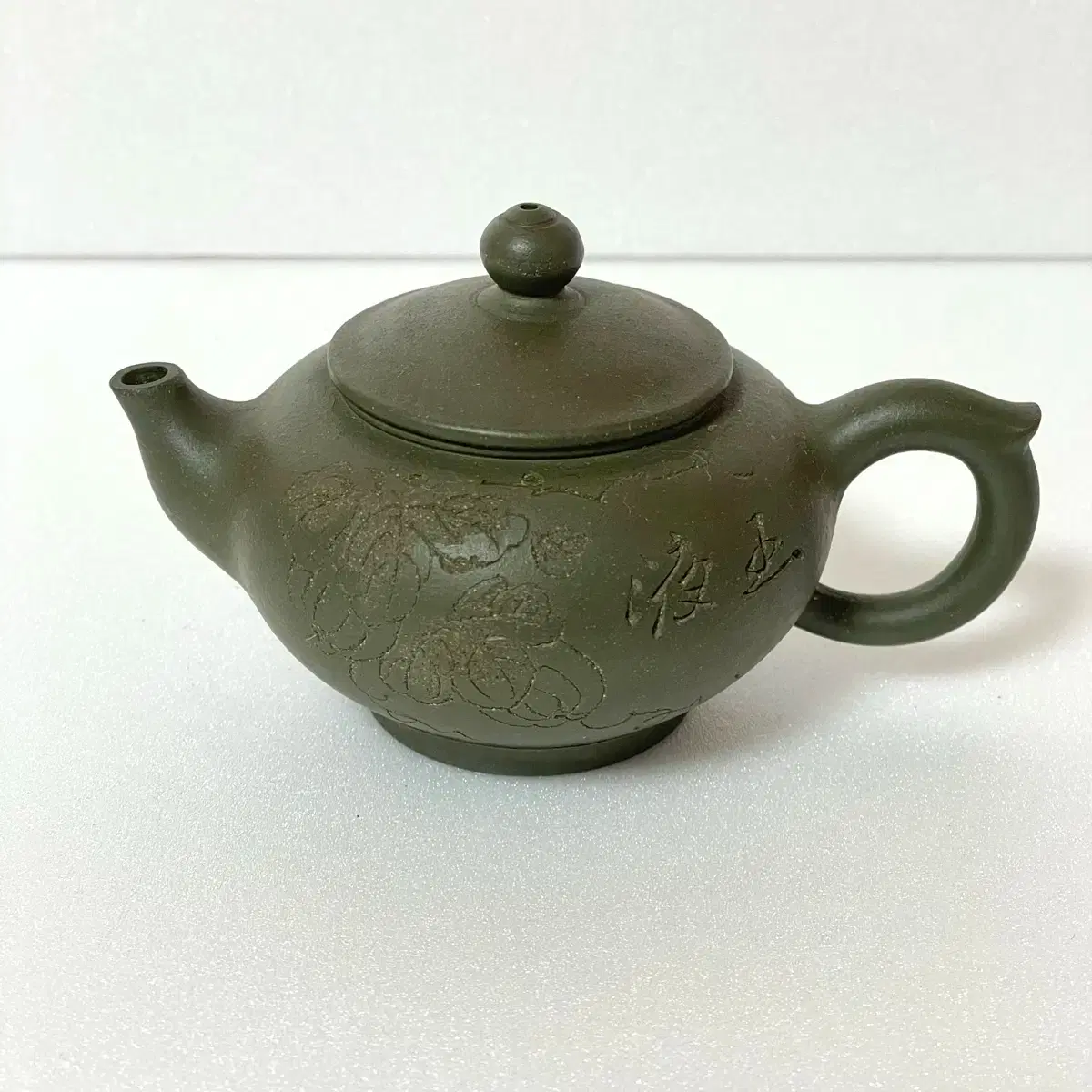 Chinese Traditional Yixing Zisha Teapot Tea Kettle (New Product)