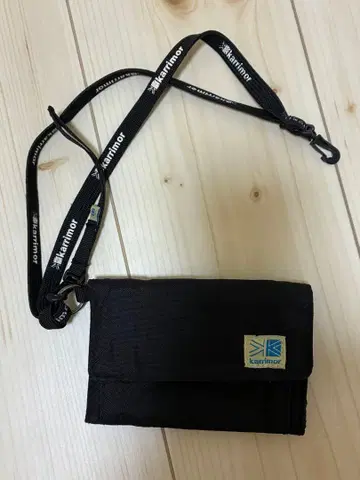 카리마 3단 폴더형 지갑 컨디션 최상