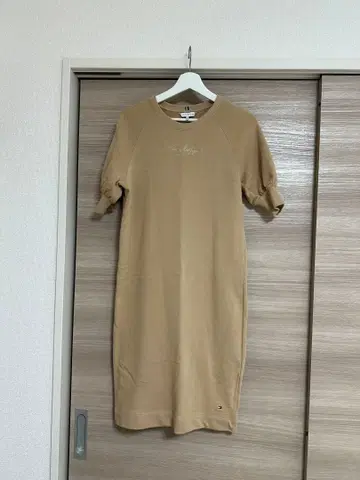 베이지 반팔 롱 원피스